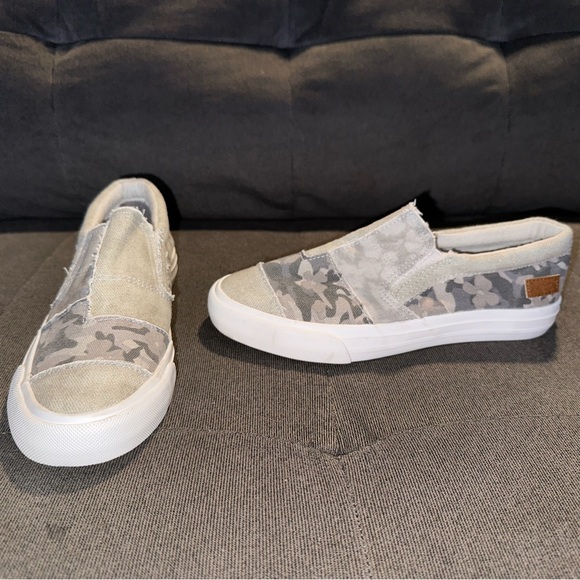 Women’s Blowfish Maddox Shoes - Picture 4 of 10